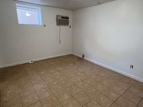 5th image of 48 Blackford Ave
