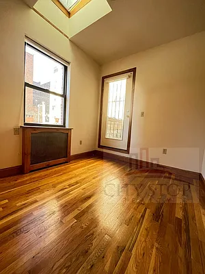 Rented by City Stop Realty | media 15