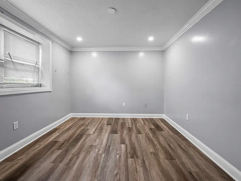 30 Mount Everett St #1R — Photo 22