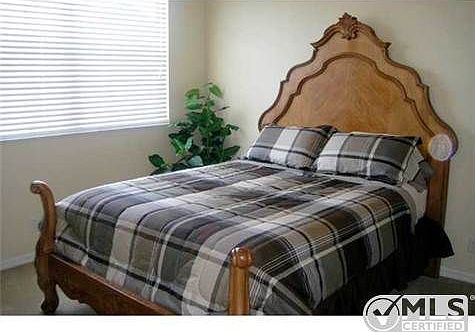 5th image of 102 Lighthouse Cir APT J