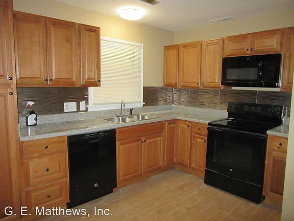 2nd image of 2426 Parkview Ave