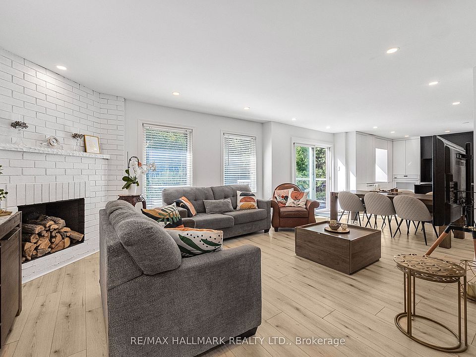 1st image of 133 Heathwood Heights Dr