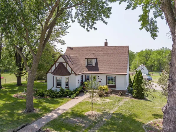 628 S Main St, Le Sueur, MN 56058