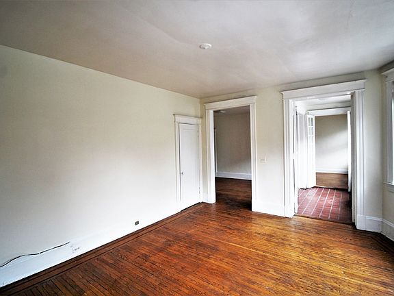 4th image of 3101 Saint Paul St APT 3