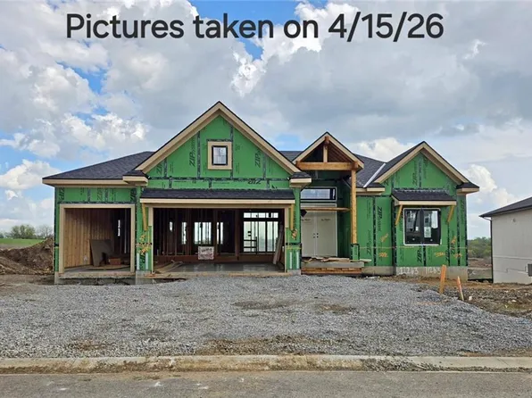 11263 S Sunray Dr, Olathe, KS 66061