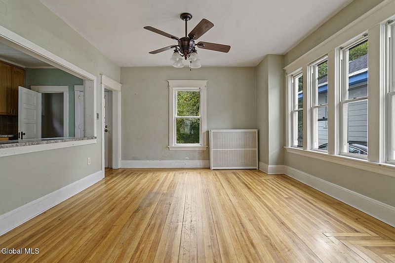 5th image of 24 Sparkill Avenue
