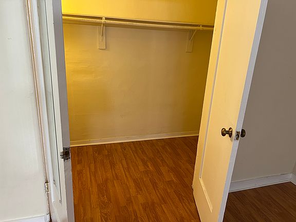 4th image of 665 1/8 S Cochran Ave #306