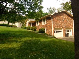 312 Forrest Park Dr, Athens, TN 37303