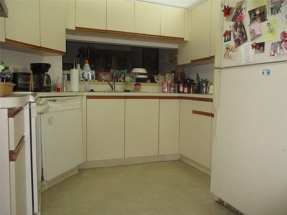 4th image of 6531 SE Federal Hwy APT H102