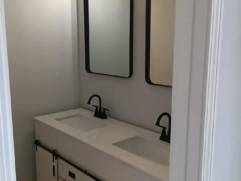 203 Pine Hills Dr — Photo 3