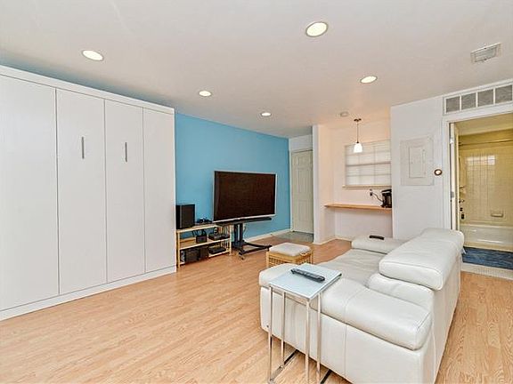 4th image of 1510 W North Loop Blvd APT 1038