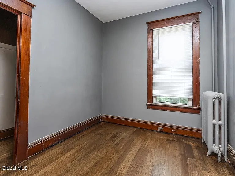 320 Saratoga St #1 — Photo 15