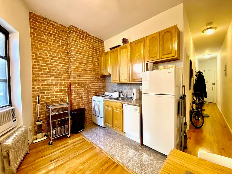 368 W 127th St #18 — Photo 5