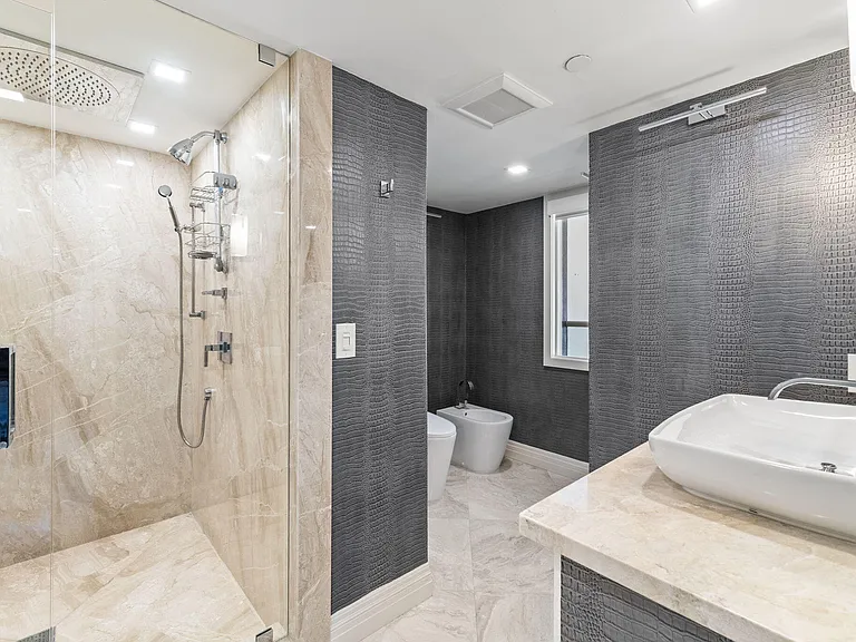 3901 S Flagler Dr #1002 — Photo 5