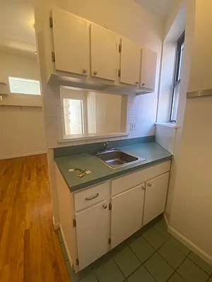 Rented by J Misrahi Realty Corp | media 19