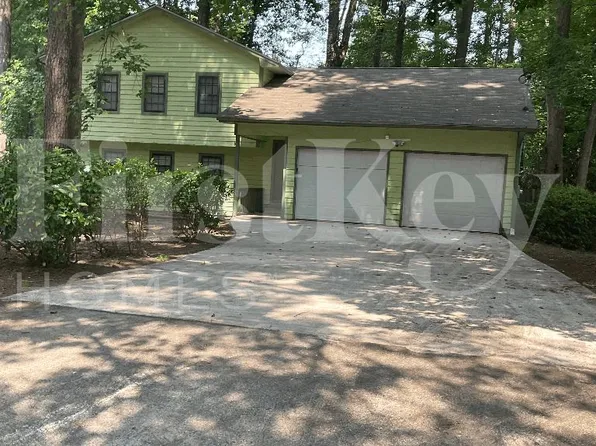 9053 Southcrest Ct, Jonesboro, GA 30238