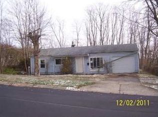 812 Cliffside Dr, New Carlisle, OH 45344
