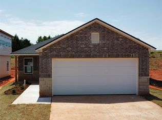 1303 Colt Dr, Guthrie, OK 73044