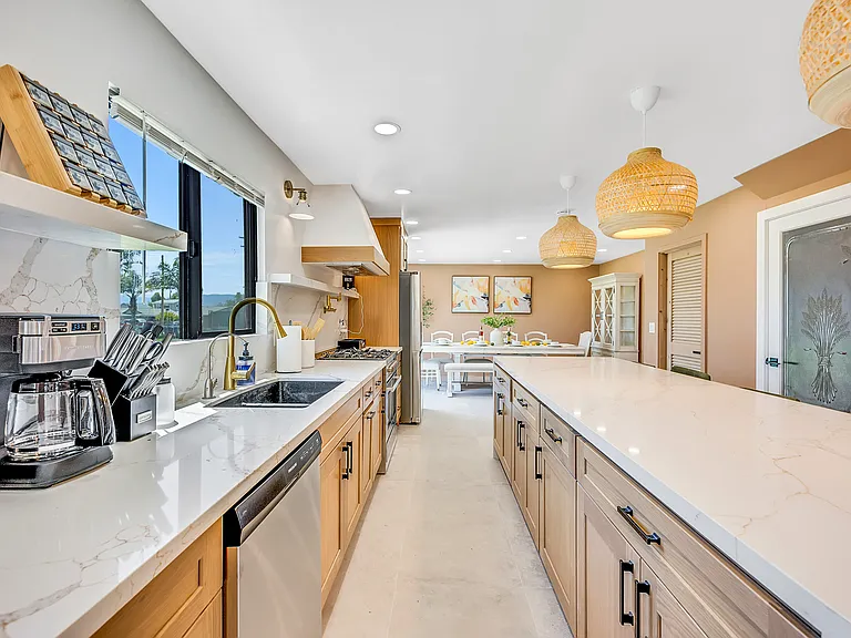 1080 River Dr — Photo 25
