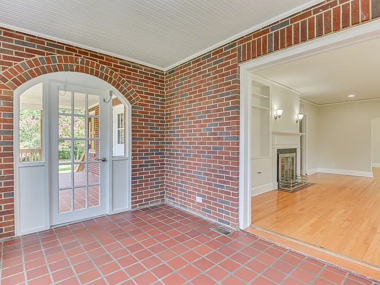 2336 Redwood Dr — Photo 18