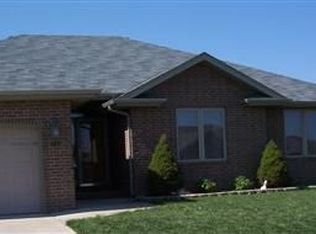 3745 S Suburban Ave, Springfield, MO 65807