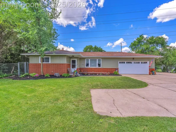 8016 Pardee Rd, Taylor, MI 48180