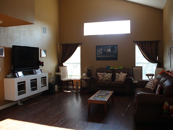 3rd image of 102 Lake Charles Dr