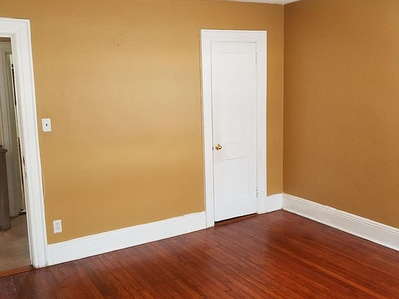 3rd image of 8824 188th St #2