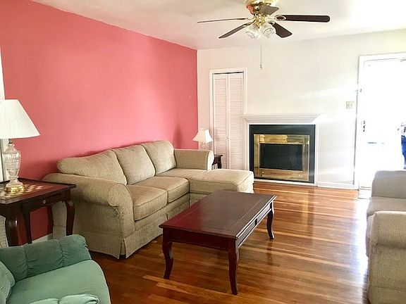 3rd image of 2711 S Colonial Dr