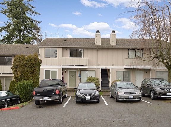 3rd image of 4113 156th St SW #C-5