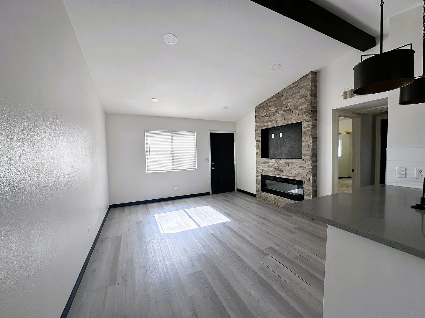 Beautifully Renovated Townhome with Private Yard & Modern Finishes — Photo 3