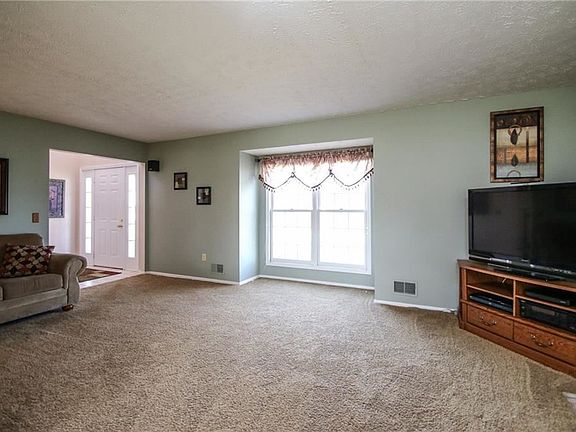 3rd image of 15 Cassandra Cir