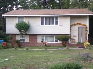 2324 Regan Ave, Fayetteville, NC 28301