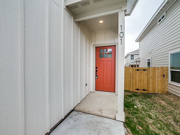 3rd image of 10315 Lynwood Br #101