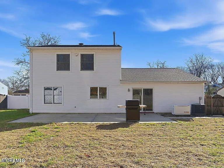 16 Snowdrift Ln — Photo 4