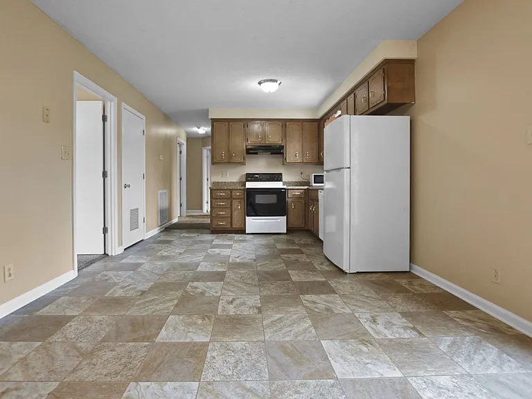 1253 Cottonwood Dr — Photo 5