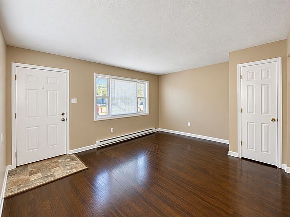 2nd image of 403-417 N Main St #413