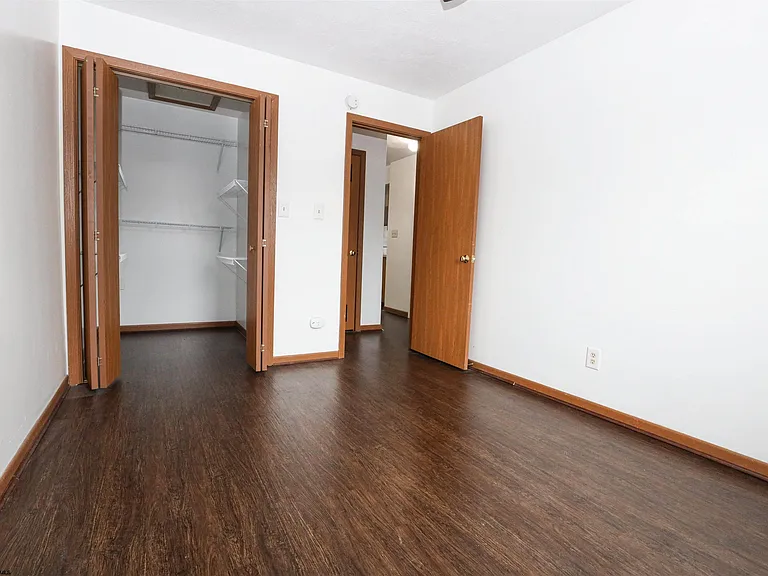 726 Beechurst Ave — Photo 16
