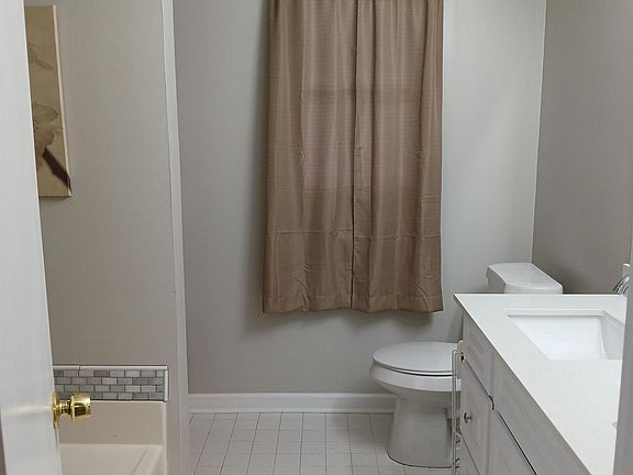 5th image of 5405 Cindy Ln SE #A