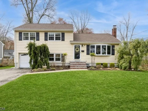 8 Hampton Ter, Livingston Twp., NJ 07039