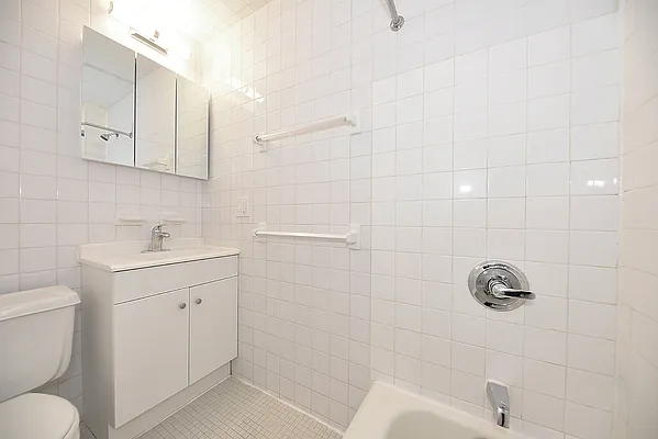 Rented by Buchbinder & Warren | media 14