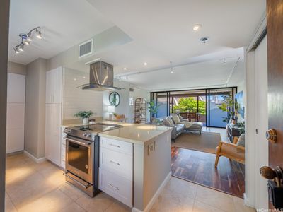 583 Kamoku St APT 501, Honolulu, HI, 96826