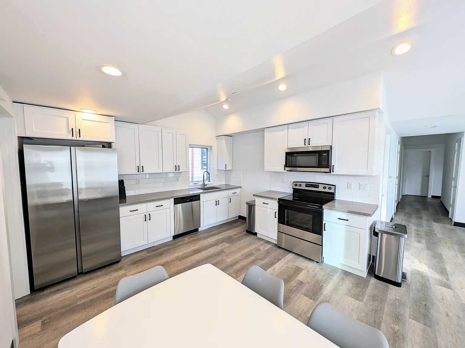 6 bed, 1581 sqft, $900 — Photo 4