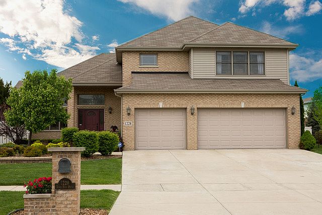 1st image of 1228 Tower Hill Dr