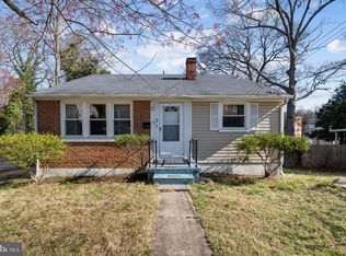 412 Winslow Rd, Oxon Hill, MD 20745