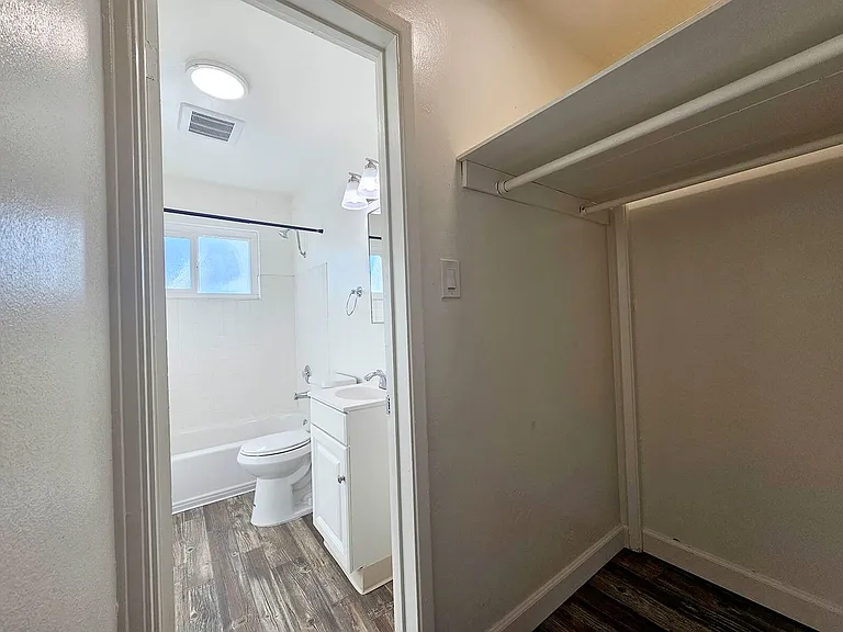 1465 Grand Ave — Photo 14