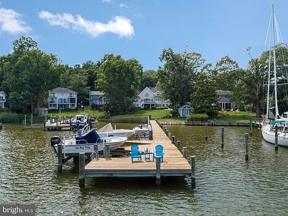 2nd image of 190 W Lake Dr