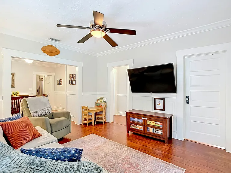 115 E Lambright St — Photo 15