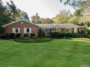 1257 Pine Valley Rd, Oyster Bay, NY 11771