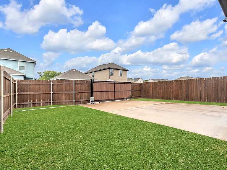 5620 Topwater Trl — Photo 17